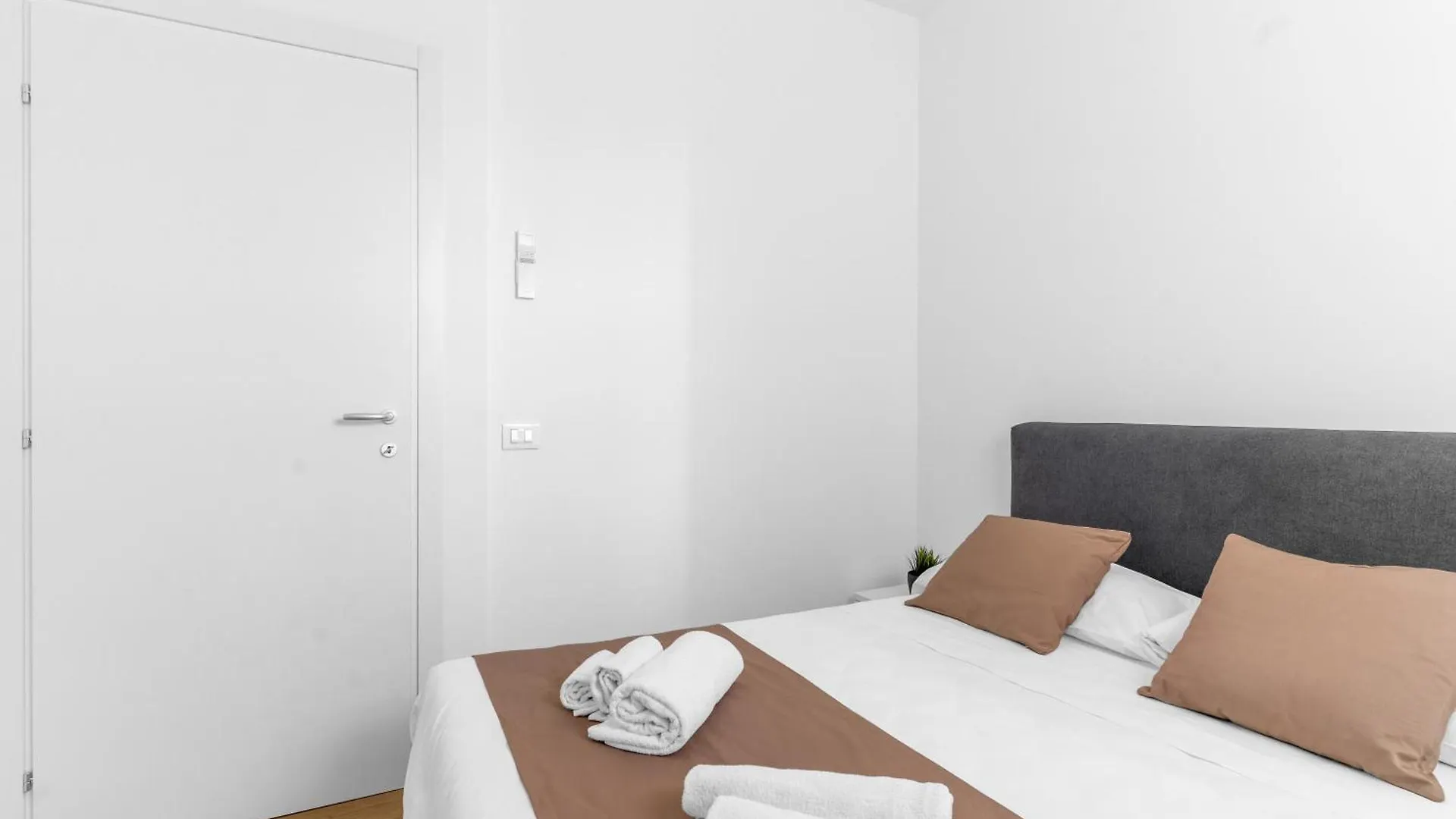 Apartment Mi Casa - Appartamento In Ponte Nuovo Milan Italy