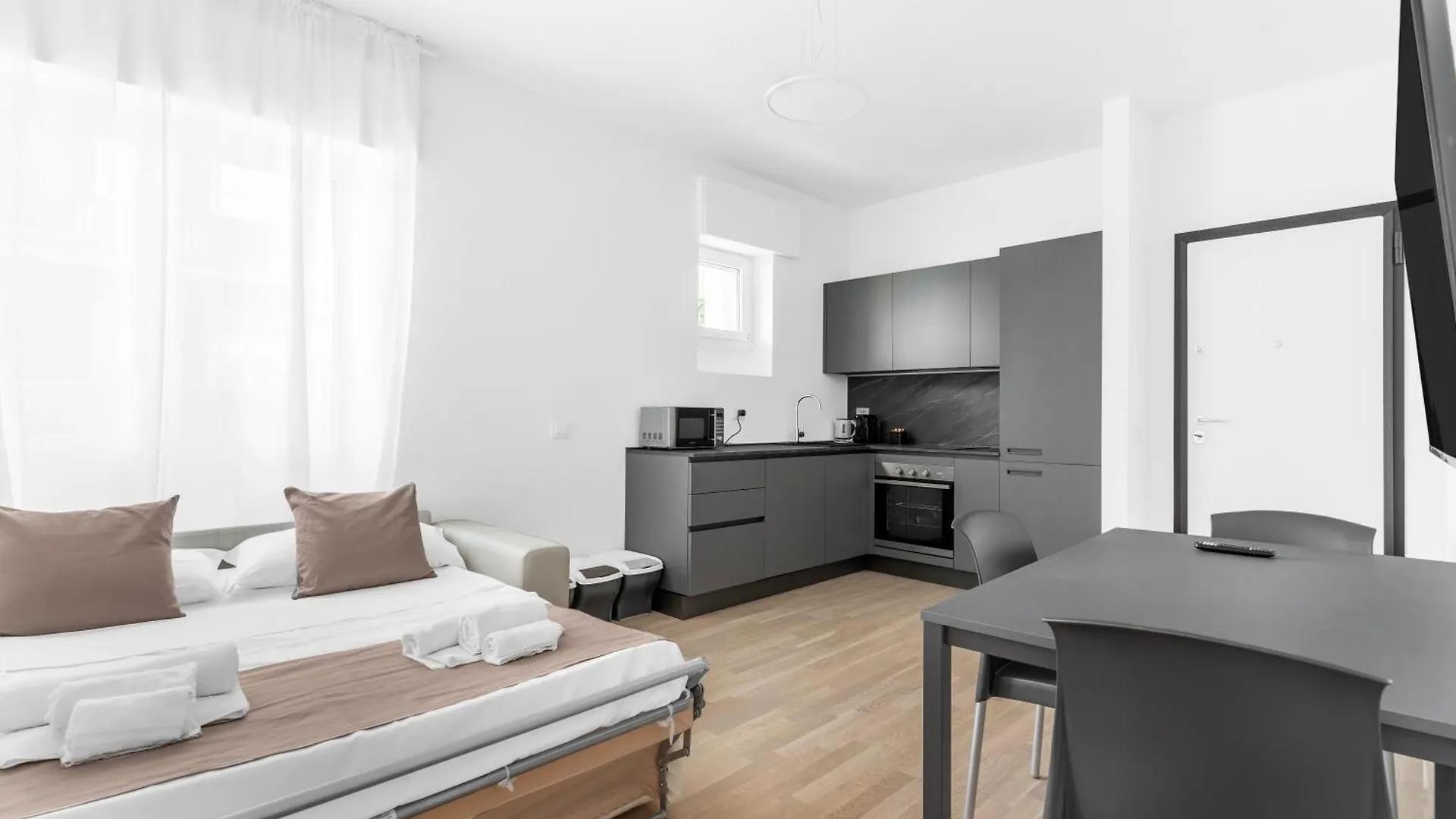 Mi Casa - Appartamento In Ponte Nuovo Milan 0*,  Italy
