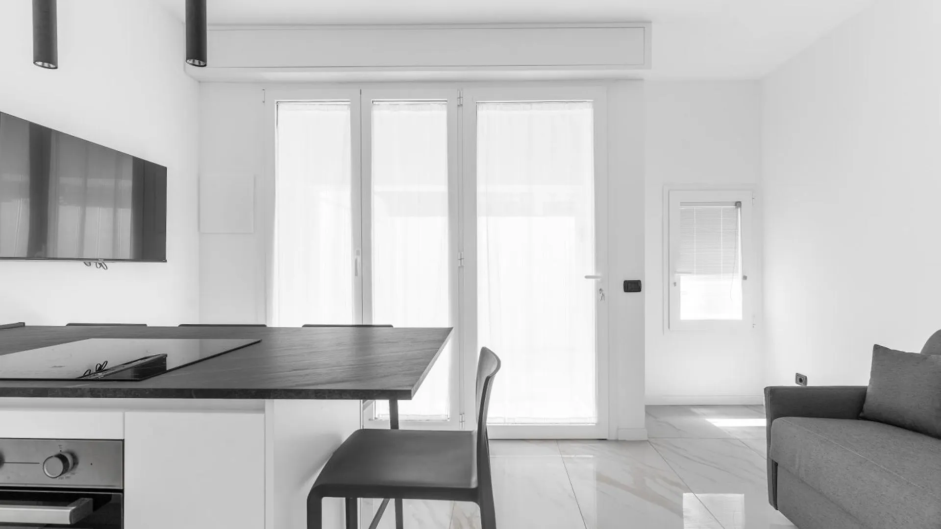 Mi Casa - Appartamento In Ponte Nuovo Milan 0*,