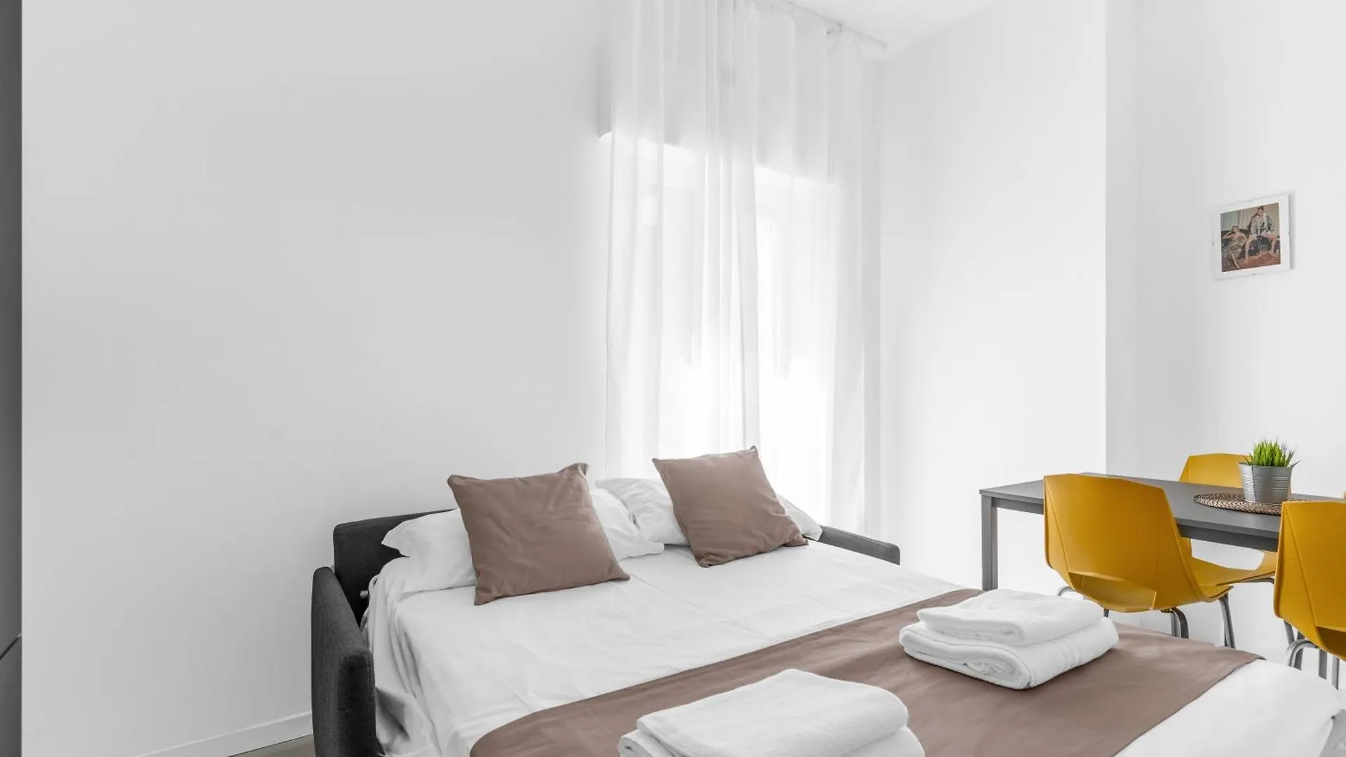 Mi Casa - Appartamento In Ponte Nuovo Milan 0*,